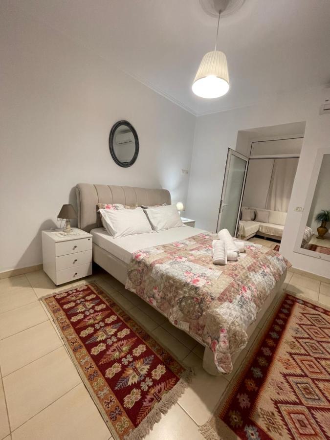 Meg'S Apartment Gjirokastër Eksteriør bilde