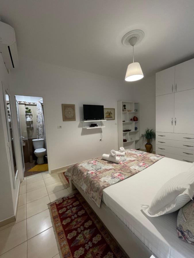 Meg'S Apartment Gjirokastër Eksteriør bilde